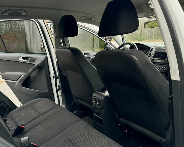 Белый Фольксваген Тигуан, объемом двигателя 1.98 л и пробегом 283 тыс. км за 12500 $, фото 13 на Automoto.ua