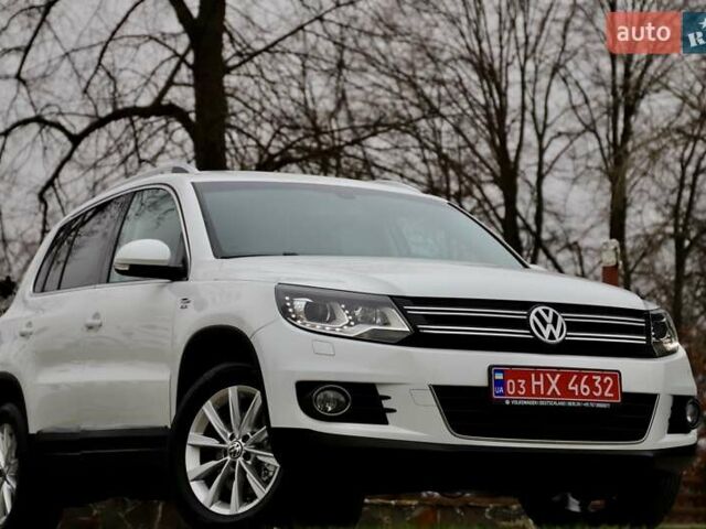 Белый Фольксваген Тигуан, объемом двигателя 2 л и пробегом 130 тыс. км за 16950 $, фото 2 на Automoto.ua