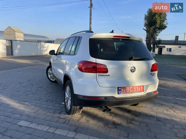 Белый Фольксваген Тигуан, объемом двигателя 2 л и пробегом 283 тыс. км за 10700 $, фото 16 на Automoto.ua