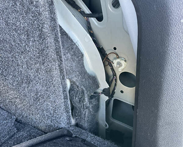 Белый Фольксваген Тигуан, объемом двигателя 2 л и пробегом 283 тыс. км за 10700 $, фото 48 на Automoto.ua