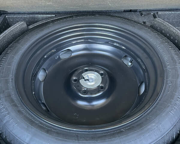 Белый Фольксваген Тигуан, объемом двигателя 2 л и пробегом 283 тыс. км за 10700 $, фото 45 на Automoto.ua