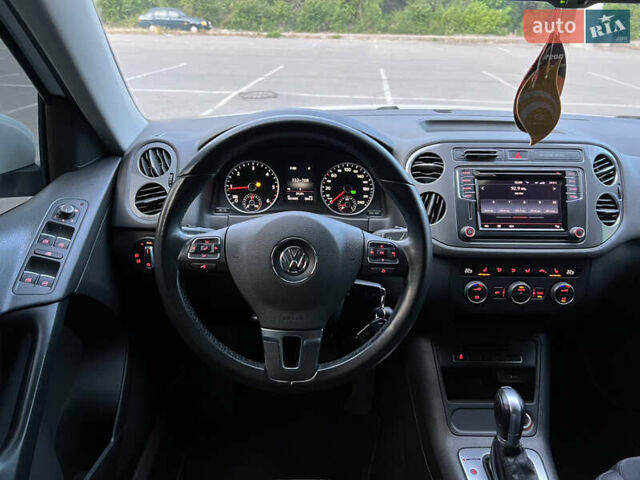 Белый Фольксваген Тигуан, объемом двигателя 1.97 л и пробегом 111 тыс. км за 17000 $, фото 25 на Automoto.ua