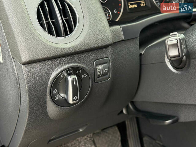 Білий Фольксваген Тігуан, об'ємом двигуна 2 л та пробігом 151 тис. км за 15300 $, фото 24 на Automoto.ua