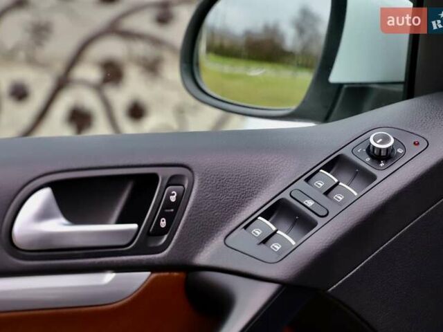 Белый Фольксваген Тигуан, объемом двигателя 2 л и пробегом 130 тыс. км за 16950 $, фото 53 на Automoto.ua