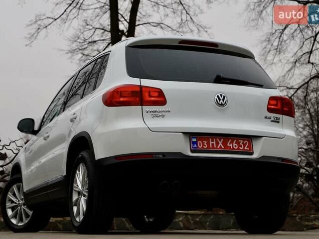 Белый Фольксваген Тигуан, объемом двигателя 2 л и пробегом 130 тыс. км за 16950 $, фото 45 на Automoto.ua