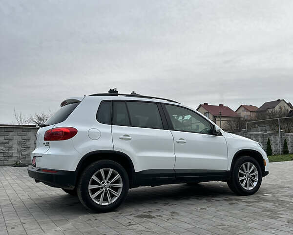 Білий Фольксваген Тігуан, об'ємом двигуна 2 л та пробігом 205 тис. км за 10250 $, фото 7 на Automoto.ua