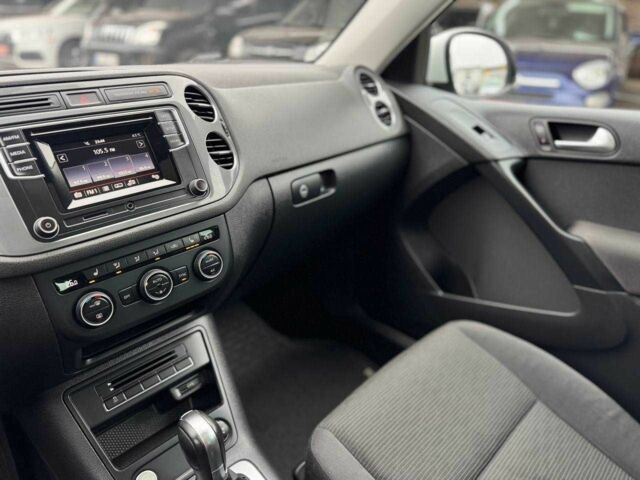 Белый Фольксваген Тигуан, объемом двигателя 2 л и пробегом 124 тыс. км за 13300 $, фото 12 на Automoto.ua