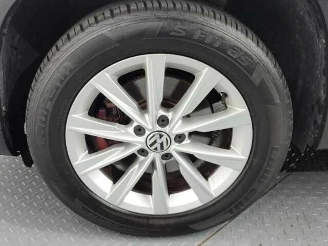 Белый Фольксваген Тигуан, объемом двигателя 2 л и пробегом 137 тыс. км за 13500 $, фото 5 на Automoto.ua