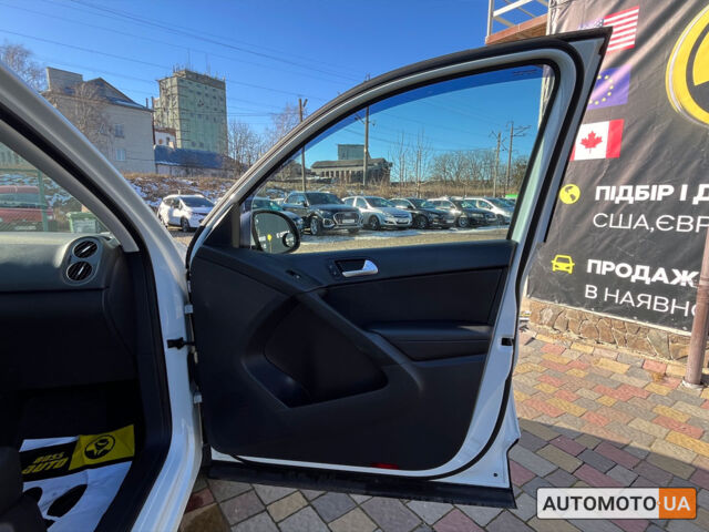 Белый Фольксваген Тигуан, объемом двигателя 2 л и пробегом 186 тыс. км за 14000 $, фото 24 на Automoto.ua