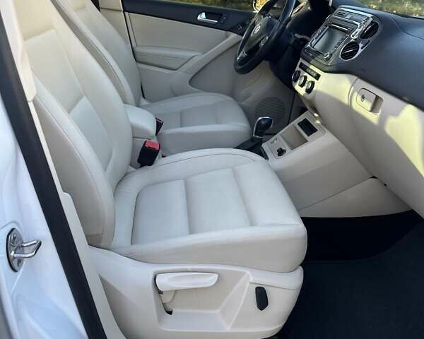 Белый Фольксваген Тигуан, объемом двигателя 1.98 л и пробегом 148 тыс. км за 13800 $, фото 29 на Automoto.ua