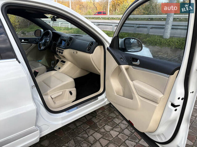 Белый Фольксваген Тигуан, объемом двигателя 2 л и пробегом 147 тыс. км за 13900 $, фото 33 на Automoto.ua