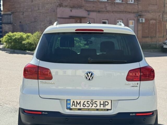 Білий Фольксваген Тігуан, об'ємом двигуна 2 л та пробігом 265 тис. км за 18200 $, фото 4 на Automoto.ua