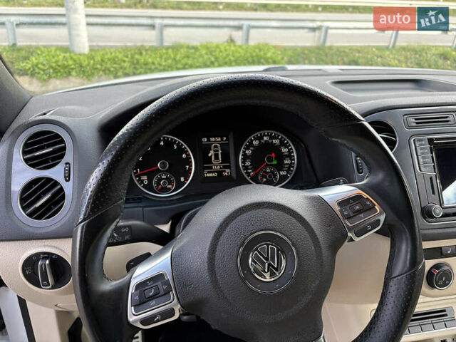 Белый Фольксваген Тигуан, объемом двигателя 2 л и пробегом 147 тыс. км за 13900 $, фото 19 на Automoto.ua