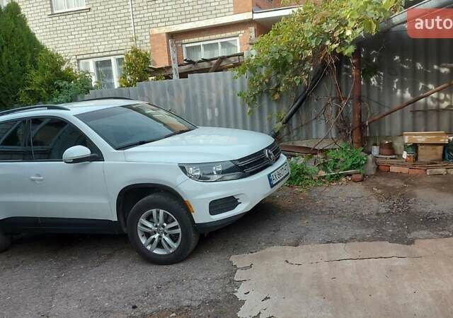 Білий Фольксваген Тігуан, об'ємом двигуна 1.98 л та пробігом 121 тис. км за 14600 $, фото 2 на Automoto.ua