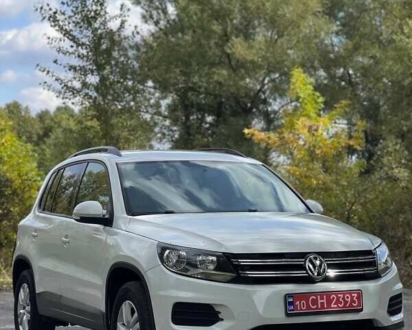 Белый Фольксваген Тигуан, объемом двигателя 1.97 л и пробегом 184 тыс. км за 12400 $, фото 1 на Automoto.ua