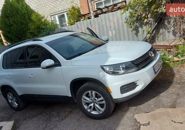 Білий Фольксваген Тігуан, об'ємом двигуна 1.98 л та пробігом 121 тис. км за 14600 $, фото 4 на Automoto.ua