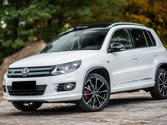 Белый Фольксваген Тигуан, объемом двигателя 2 л и пробегом 119 тыс. км за 6000 $, фото 1 на Automoto.ua
