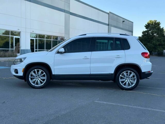 Білий Фольксваген Тігуан, об'ємом двигуна 2 л та пробігом 72 тис. км за 5400 $, фото 3 на Automoto.ua