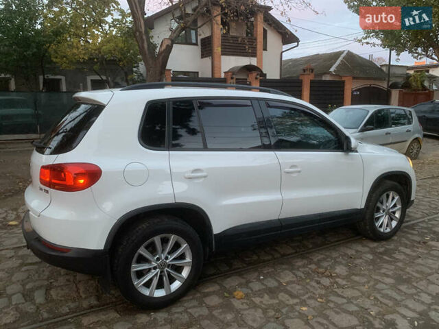 Білий Фольксваген Тігуан, об'ємом двигуна 1.98 л та пробігом 232 тис. км за 11000 $, фото 3 на Automoto.ua