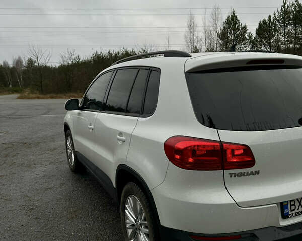 Белый Фольксваген Тигуан, объемом двигателя 1.98 л и пробегом 283 тыс. км за 12500 $, фото 5 на Automoto.ua