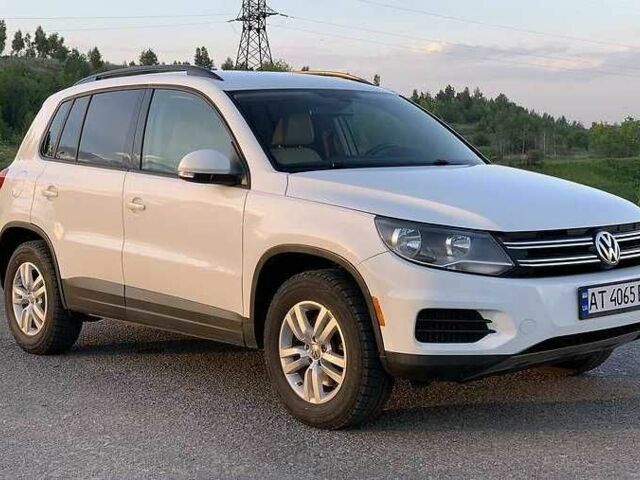 Білий Фольксваген Тігуан, об'ємом двигуна 2 л та пробігом 127 тис. км за 9500 $, фото 3 на Automoto.ua
