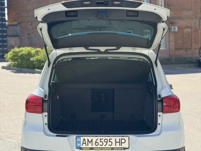 Білий Фольксваген Тігуан, об'ємом двигуна 2 л та пробігом 265 тис. км за 18200 $, фото 5 на Automoto.ua