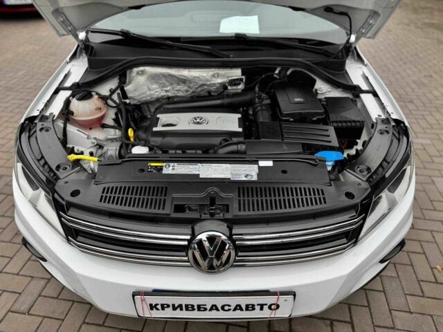 Белый Фольксваген Тигуан, объемом двигателя 2 л и пробегом 124 тыс. км за 13300 $, фото 2 на Automoto.ua