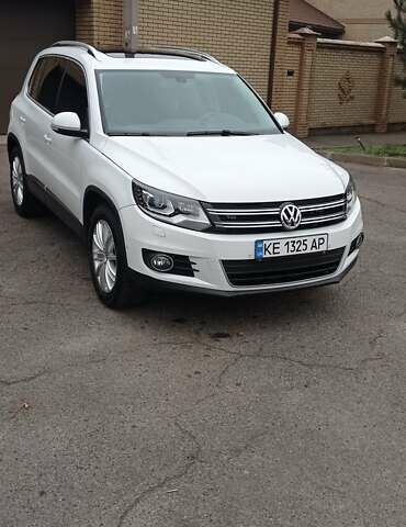 Белый Фольксваген Тигуан, объемом двигателя 1.97 л и пробегом 117 тыс. км за 18200 $, фото 1 на Automoto.ua