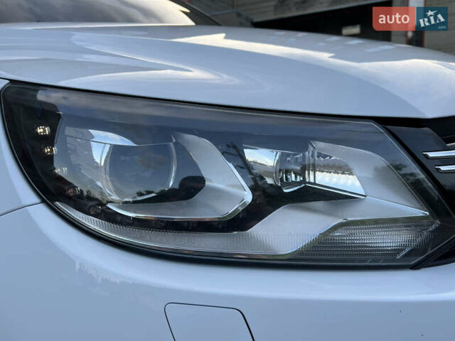 Белый Фольксваген Тигуан, объемом двигателя 1.97 л и пробегом 111 тыс. км за 17000 $, фото 1 на Automoto.ua