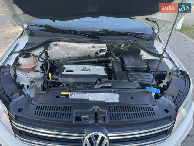 Белый Фольксваген Тигуан, объемом двигателя 2 л и пробегом 283 тыс. км за 10700 $, фото 71 на Automoto.ua