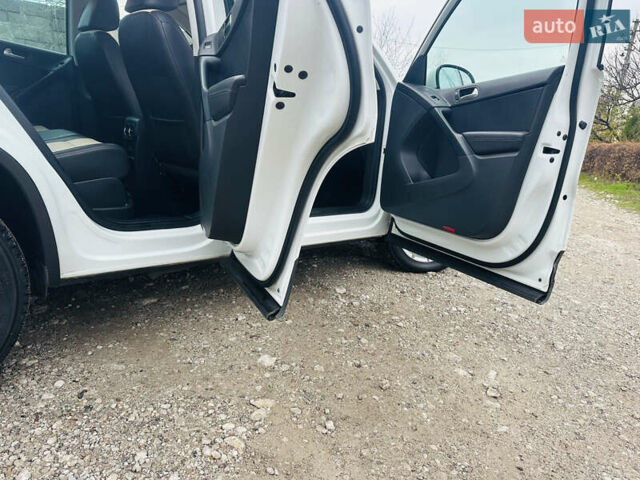 Белый Фольксваген Тигуан, объемом двигателя 1.98 л и пробегом 241 тыс. км за 11800 $, фото 23 на Automoto.ua