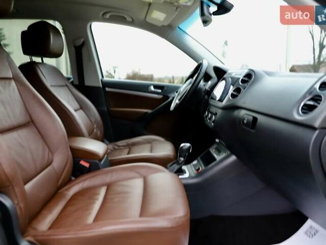 Белый Фольксваген Тигуан, объемом двигателя 2 л и пробегом 130 тыс. км за 16950 $, фото 72 на Automoto.ua