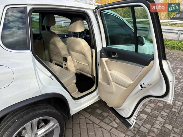 Белый Фольксваген Тигуан, объемом двигателя 2 л и пробегом 147 тыс. км за 13900 $, фото 31 на Automoto.ua