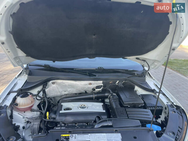 Белый Фольксваген Тигуан, объемом двигателя 2 л и пробегом 283 тыс. км за 10700 $, фото 72 на Automoto.ua