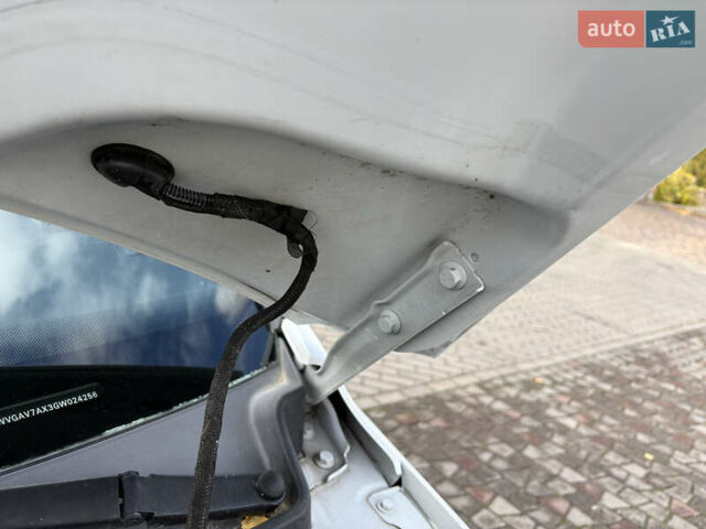 Белый Фольксваген Тигуан, объемом двигателя 2 л и пробегом 147 тыс. км за 13900 $, фото 42 на Automoto.ua