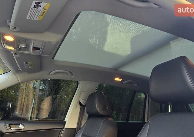 Белый Фольксваген Тигуан, объемом двигателя 1.98 л и пробегом 127 тыс. км за 14700 $, фото 20 на Automoto.ua