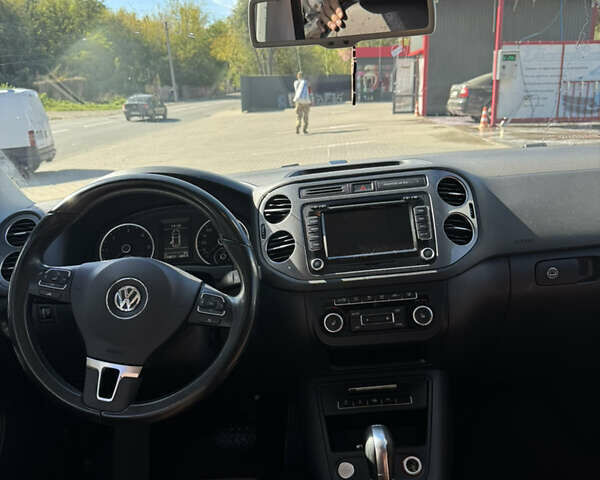 Белый Фольксваген Тигуан, объемом двигателя 1.97 л и пробегом 174 тыс. км за 15000 $, фото 17 на Automoto.ua