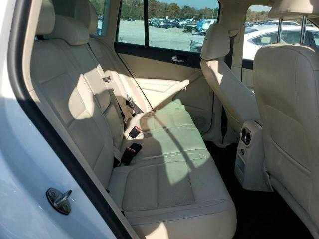 Белый Фольксваген Тигуан, объемом двигателя 2 л и пробегом 81 тыс. км за 2000 $, фото 10 на Automoto.ua