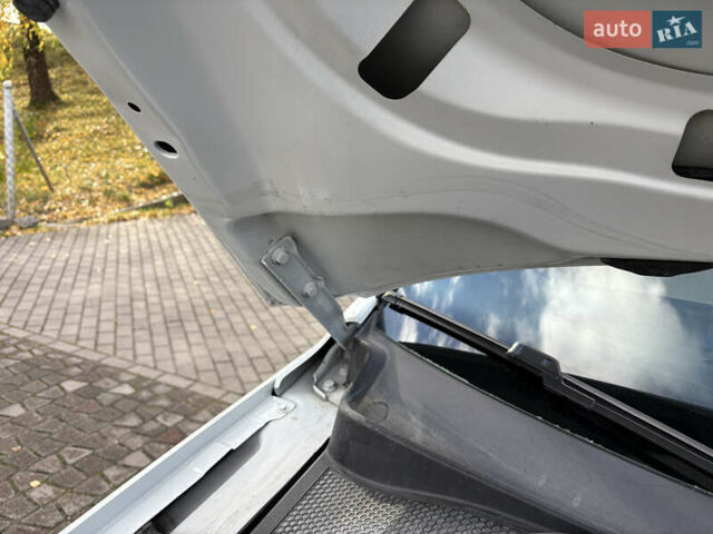 Белый Фольксваген Тигуан, объемом двигателя 2 л и пробегом 147 тыс. км за 13900 $, фото 41 на Automoto.ua