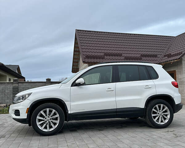 Білий Фольксваген Тігуан, об'ємом двигуна 2 л та пробігом 205 тис. км за 10250 $, фото 14 на Automoto.ua