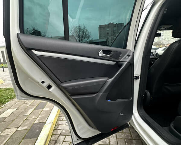 Белый Фольксваген Тигуан, объемом двигателя 1.98 л и пробегом 173 тыс. км за 15900 $, фото 21 на Automoto.ua