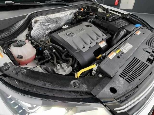 Белый Фольксваген Тигуан, объемом двигателя 2 л и пробегом 137 тыс. км за 13500 $, фото 6 на Automoto.ua