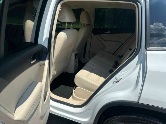 Белый Фольксваген Тигуан, объемом двигателя 2 л и пробегом 78 тыс. км за 9900 $, фото 11 на Automoto.ua