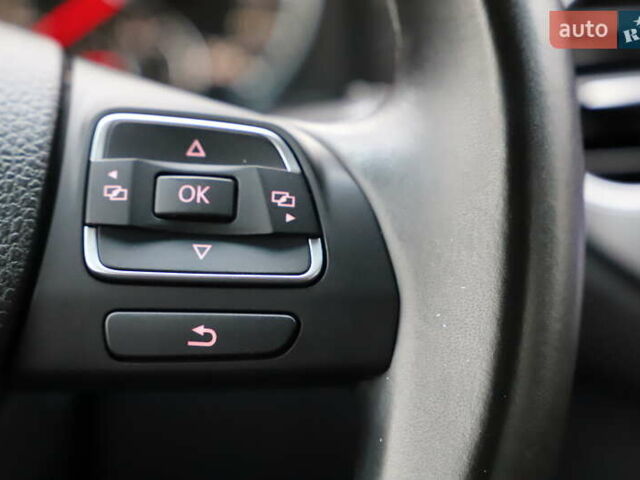 Белый Фольксваген Тигуан, объемом двигателя 2 л и пробегом 130 тыс. км за 16950 $, фото 101 на Automoto.ua