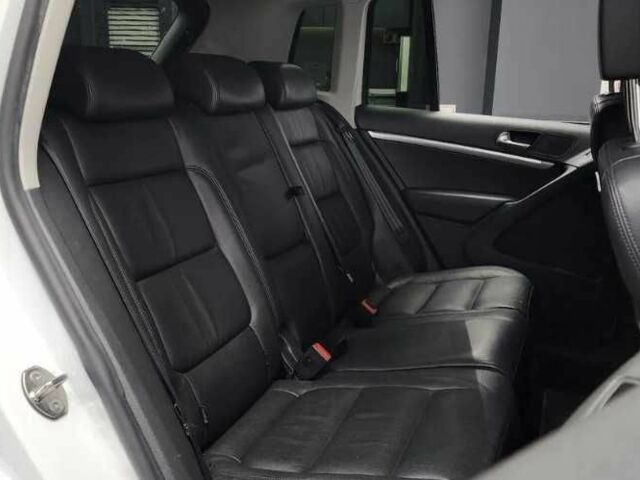 Белый Фольксваген Тигуан, объемом двигателя 2 л и пробегом 137 тыс. км за 13500 $, фото 9 на Automoto.ua