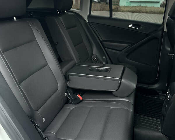 Білий Фольксваген Тігуан, об'ємом двигуна 1.98 л та пробігом 107 тис. км за 13199 $, фото 15 на Automoto.ua