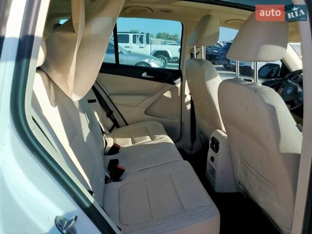 Белый Фольксваген Тигуан, объемом двигателя 1.98 л и пробегом 144 тыс. км за 1600 $, фото 9 на Automoto.ua