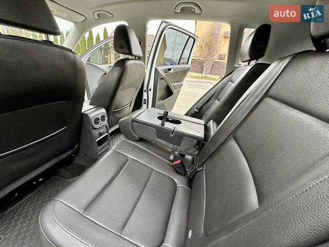 Белый Фольксваген Тигуан, объемом двигателя 2 л и пробегом 228 тыс. км за 12999 $, фото 31 на Automoto.ua