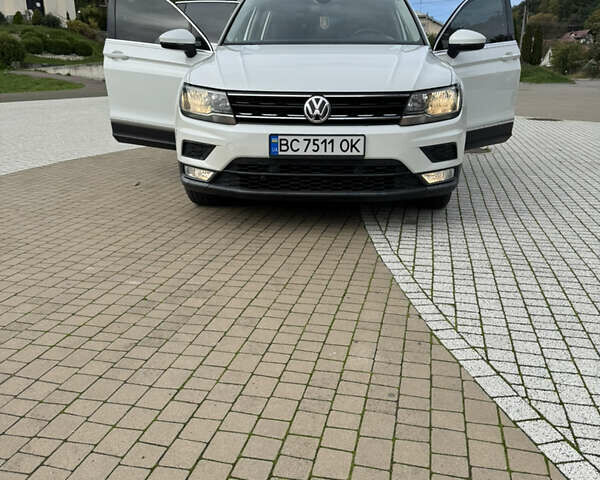 Білий Фольксваген Тігуан, об'ємом двигуна 1.98 л та пробігом 125 тис. км за 21300 $, фото 26 на Automoto.ua