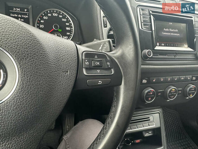 Білий Фольксваген Тігуан, об'ємом двигуна 2 л та пробігом 191 тис. км за 13500 $, фото 43 на Automoto.ua